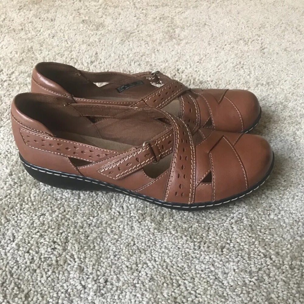 Women's Clarks ASHLAND SPIN Brown Shoes Size 9M